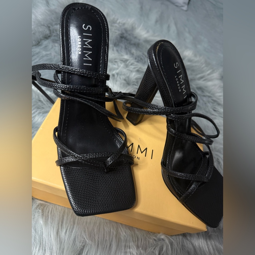 Sleek Black Strappy Heels with Square Toe